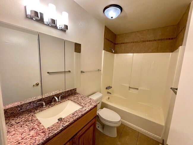 Building Photo - 2988 Cisco Dr S