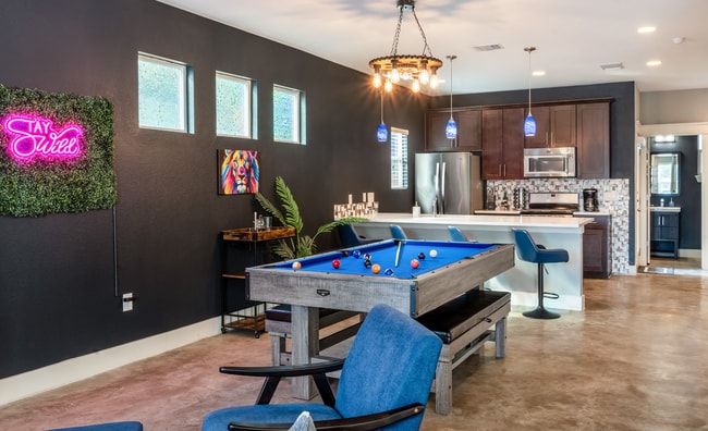 Building Photo - 3000 Neal St