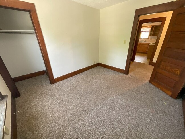 Building Photo - One Bedroom, Upstairs Duplex