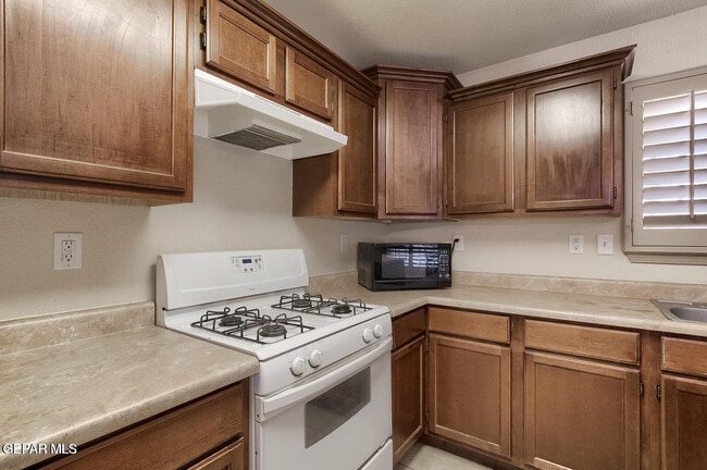 Building Photo - 14284 Tierra Yamila Ln