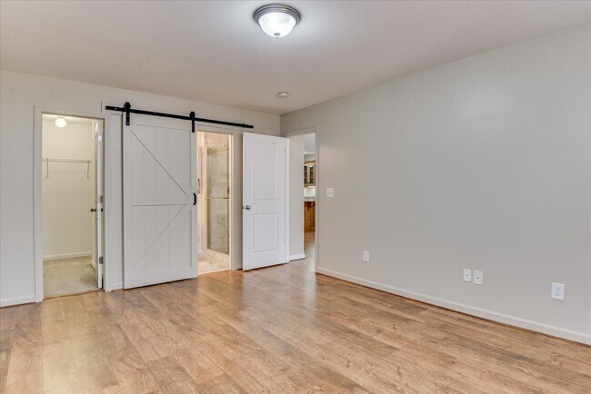 Building Photo - 136 Haley Dr