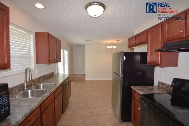Building Photo - 1548 Passage Dr