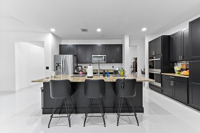 Building Photo - 7461 Moonrise Dr