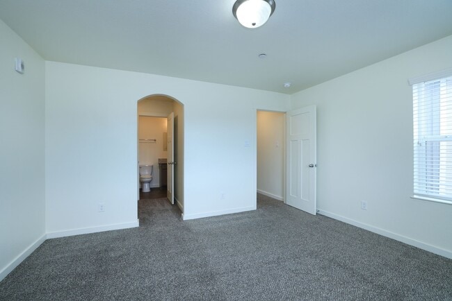 Building Photo - 21155 Gosling Rd