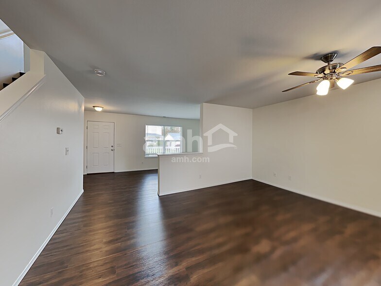 Building Photo - 14915 94th Ave Ct E
