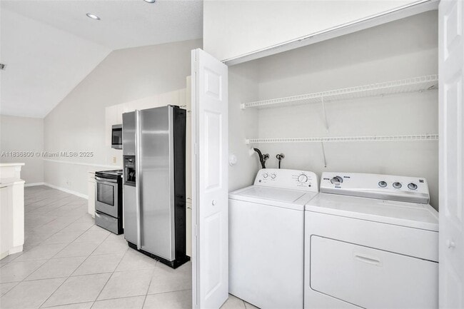Building Photo - 1617 Zenith Way