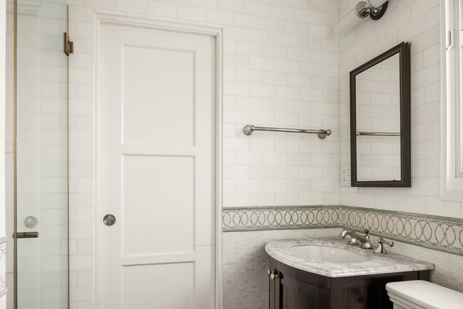 Building Photo - 1116 S La Jolla Ave