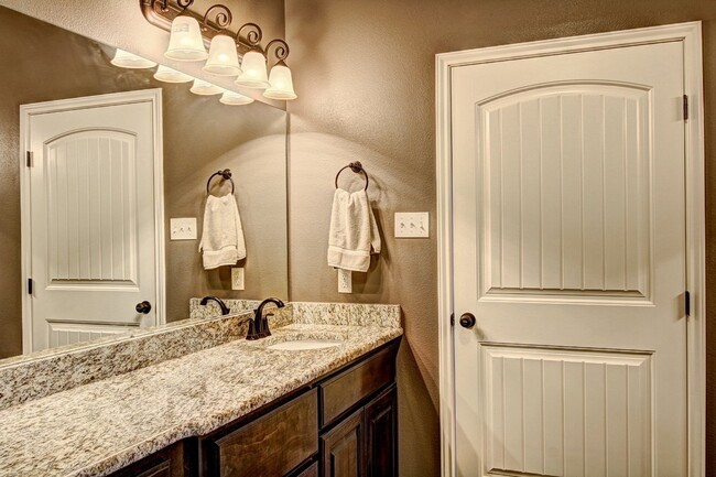 Building Photo - 1118 Blackbuck - 3/Bed 2/Bath $2095/month