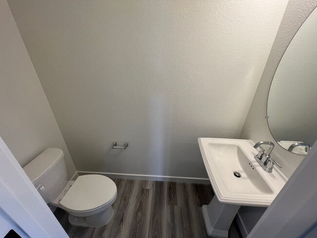 Building Photo - Single Family Natomas