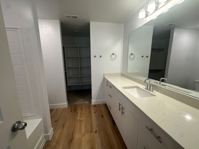 Building Photo - Springville TH 757