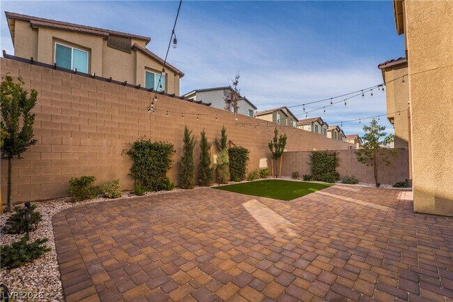 Building Photo - 491 Via Renata