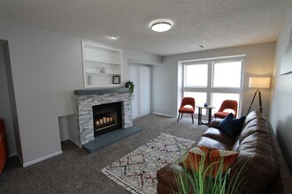 Building Photo - The Ellis Point!  Spacious and updated apa...