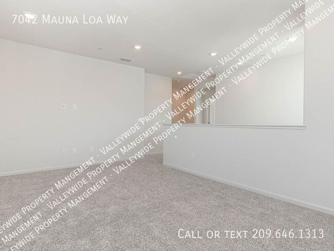 Building Photo - 7042 Mauna Loa Wy