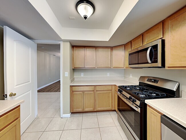 Building Photo - 951 Blueberry Hollow Ct