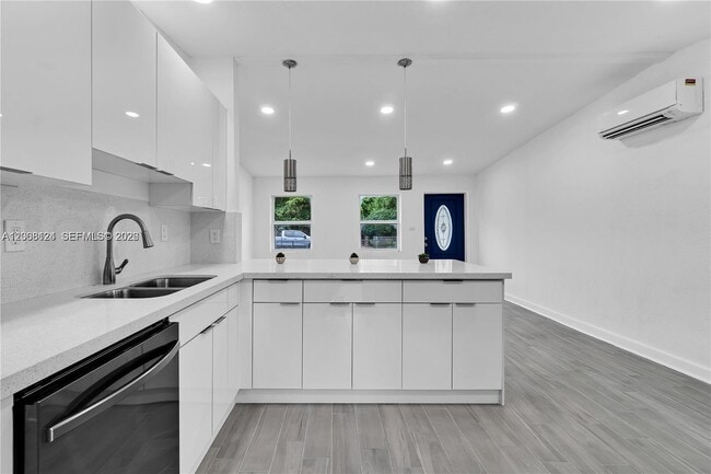 Building Photo - 1175 NW 133rd St