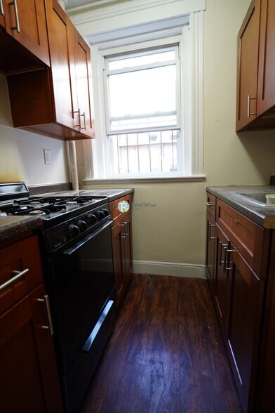 Building Photo - 1185 Boylston St