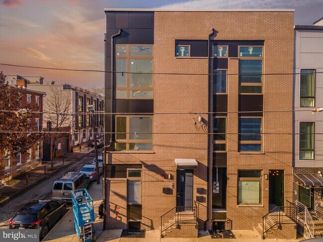 Building Photo - 920 N 15th St