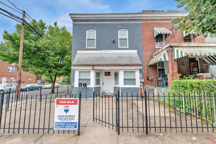 Building Photo - 1679 Montello Ave NE