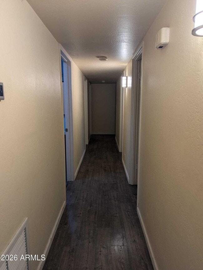 Building Photo - 717 E Granada Dr