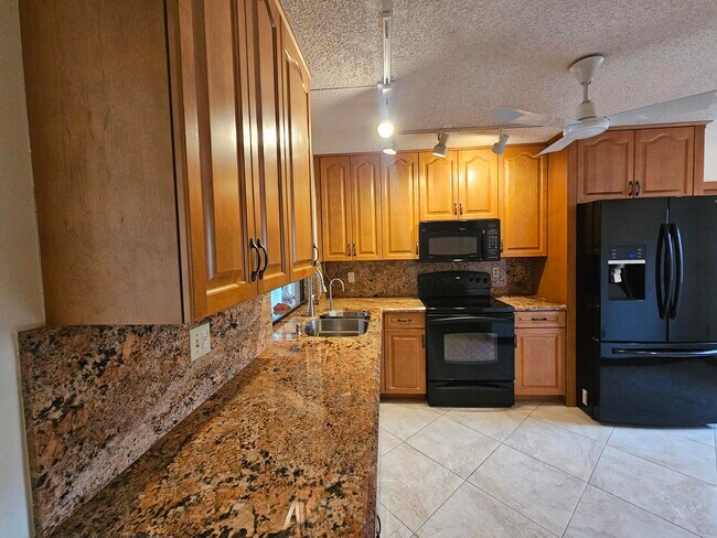 Building Photo - 22687 SW 53rd Ave