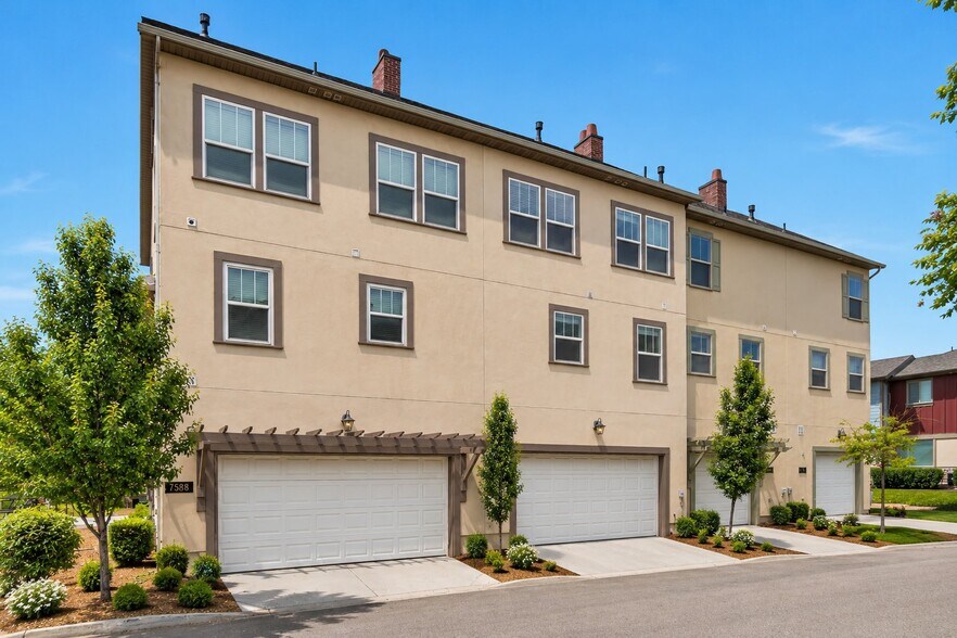 Building Photo - 7588 San Savino Way