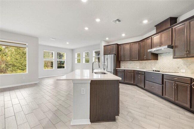 Building Photo - 28575 Cozy Creek Dr