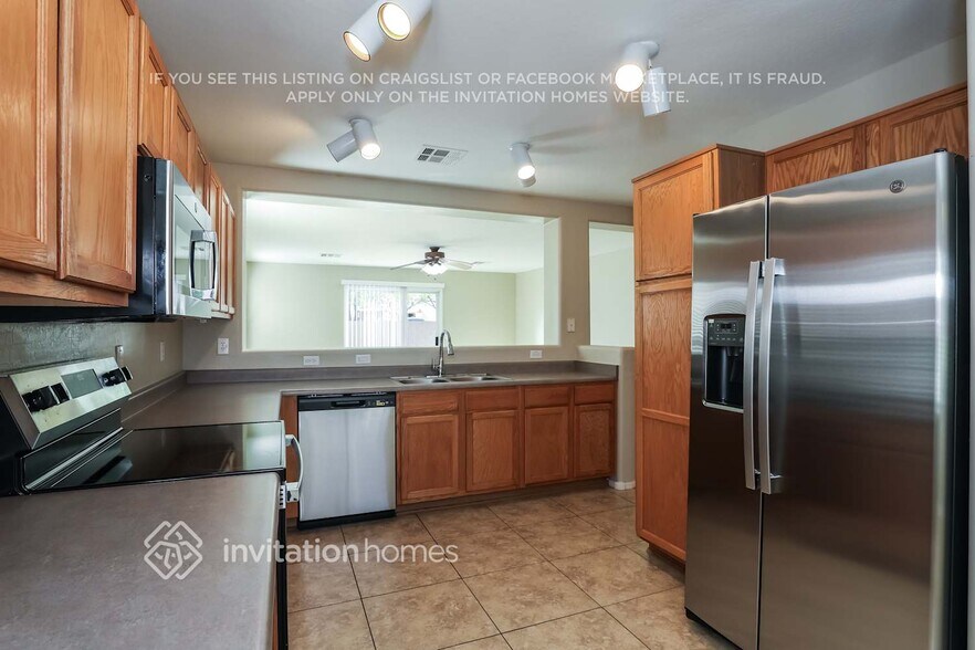 Building Photo - 28548 N Epidote Dr