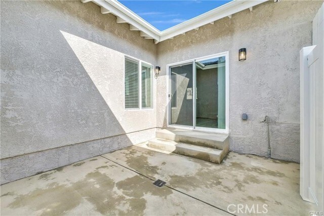 Building Photo - 1549 McLeod Pl