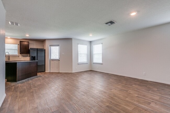 Building Photo - 15547 Crimson Topaz