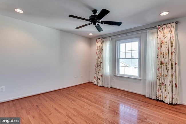 Building Photo - 20366 Cloverfield Terrace