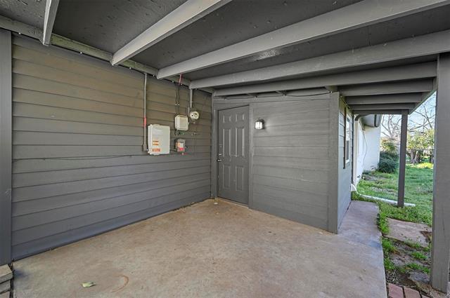 Building Photo - 5421 Greenwood Way
