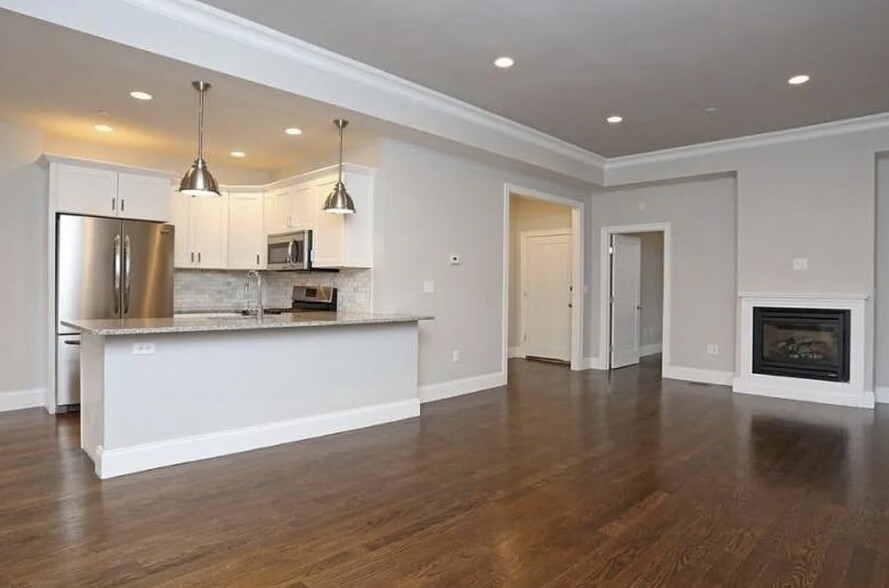 Primary Photo - 75 Goddard Ave