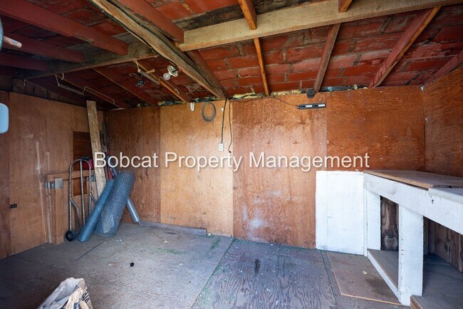Building Photo - 1121 Spruce St