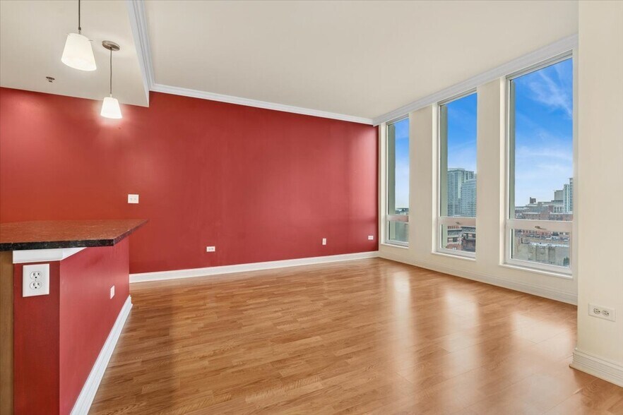 Building Photo - 1400 S Michigan Ave