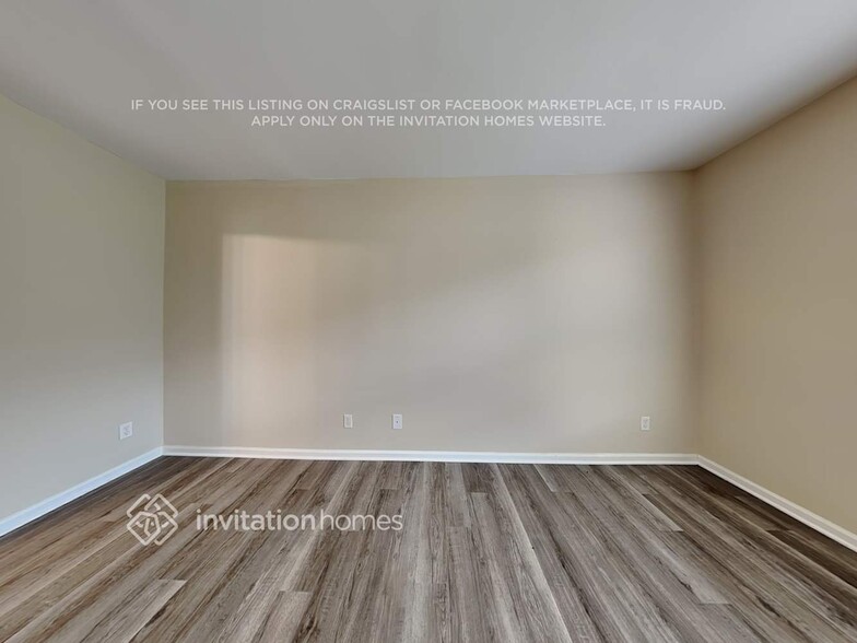 Building Photo - 430 Fernway Dr