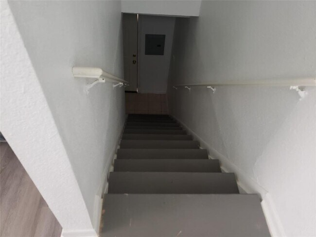 Building Photo - 3818 Hamid Blvd