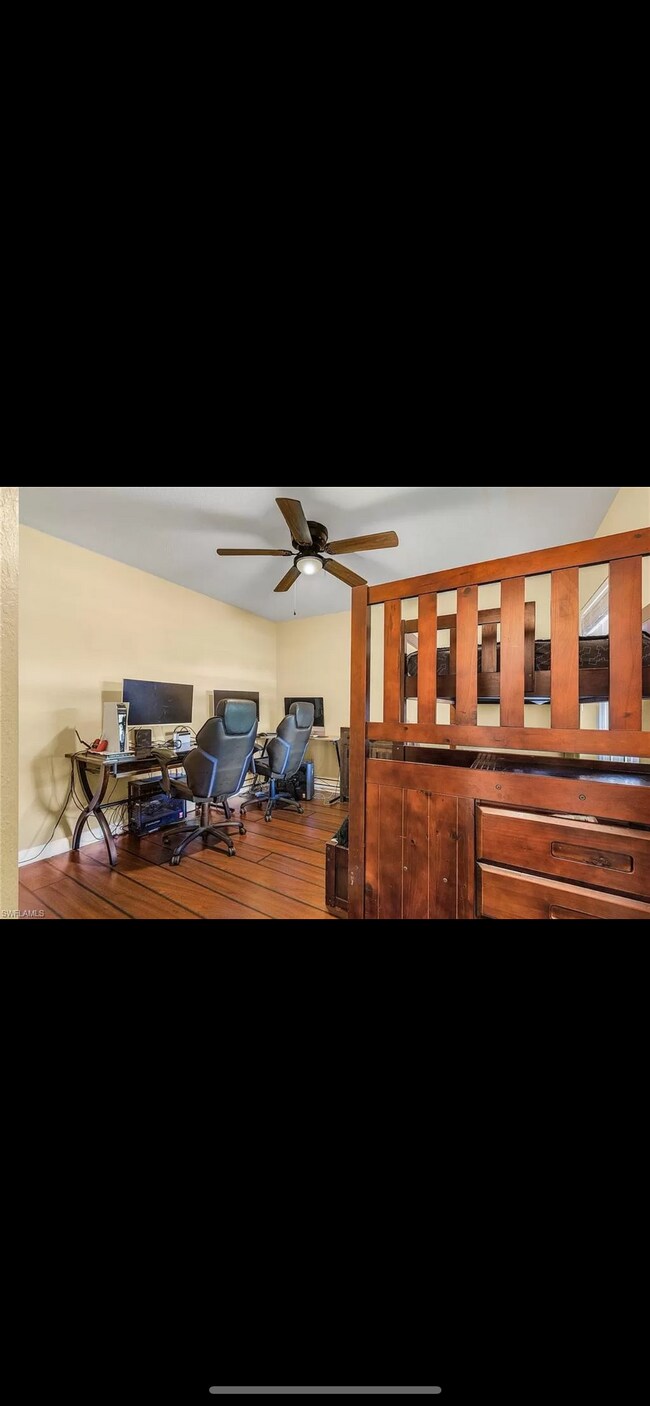 Building Photo - 403 SW 3rd Ct