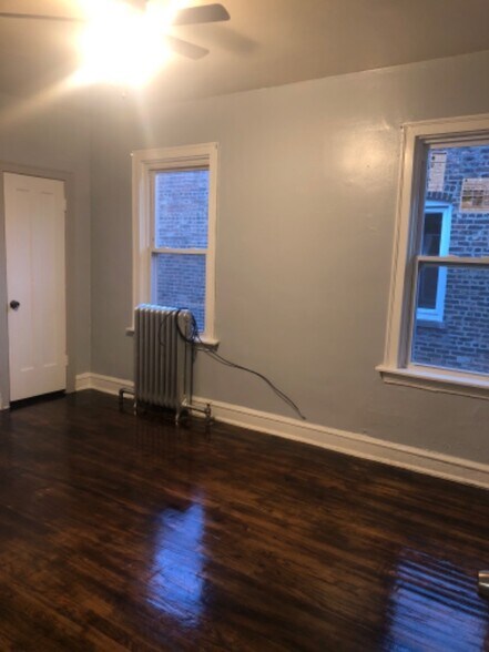 Building Photo - 6314 S Honore St
