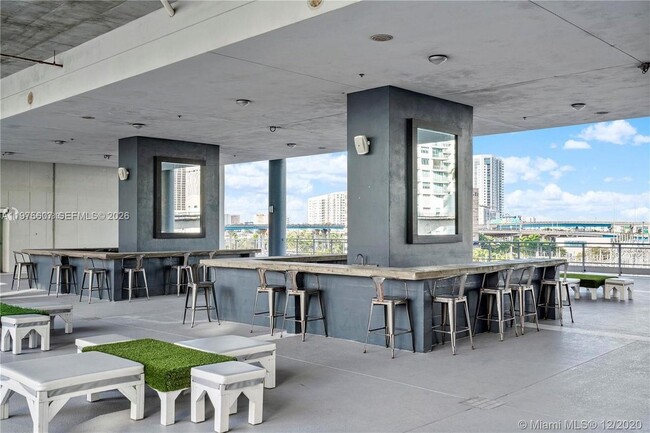 Building Photo - 690 SW 1st Ct