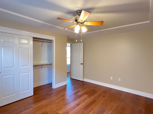 Building Photo - MOVE IN SPECIAL- 1/2 OFF FIRST MONTH'S REN...