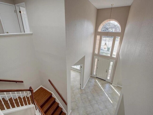 Building Photo - 15410 Cambria Cove