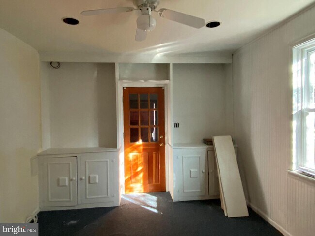 Building Photo - 3205 Labyrinth Rd