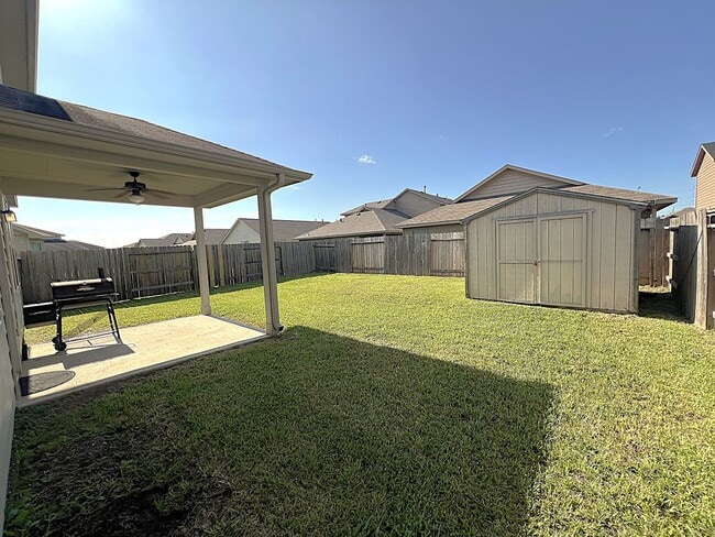 Building Photo - Spacious Four Bedroom Home Conveniently Located in Carpenters Landing