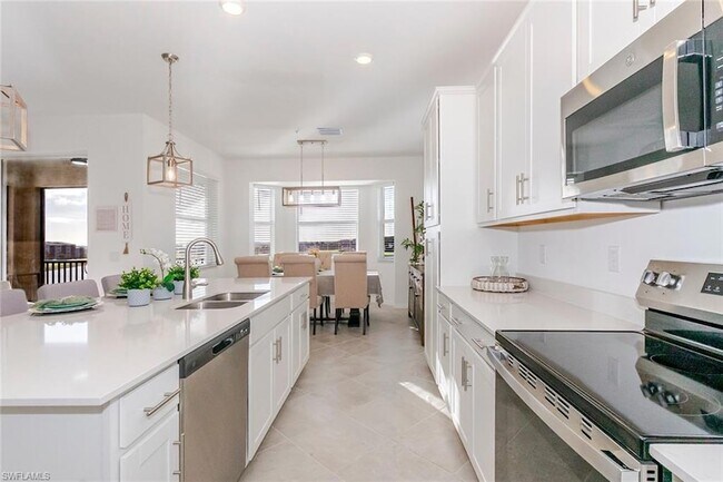 Building Photo - 5527 Double Eagle Cir