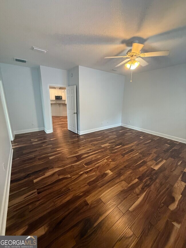 Building Photo - 1603 Sandpiper Ct