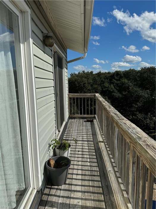 Building Photo - 9706 7th Bay St