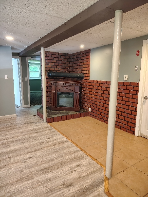 Building Photo - 361 Fern St