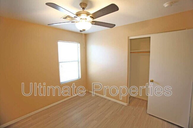 Building Photo - 24991 W Dove Ridge