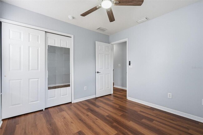 Building Photo - 2505 Harn Blvd