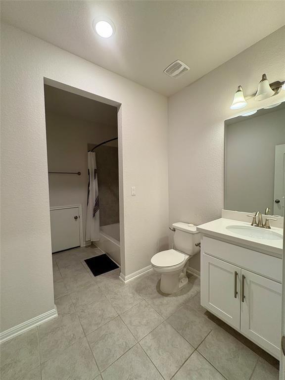 Building Photo - 2904 Fallcrest Bnd